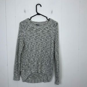 Love & Liberty Knit Light Weight Sweater Sz S